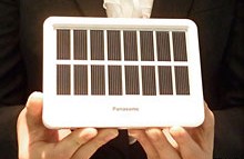 Solární zdroj a LED svítilna od Panasonicu