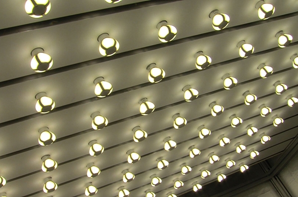 Lumen-maintenance testing