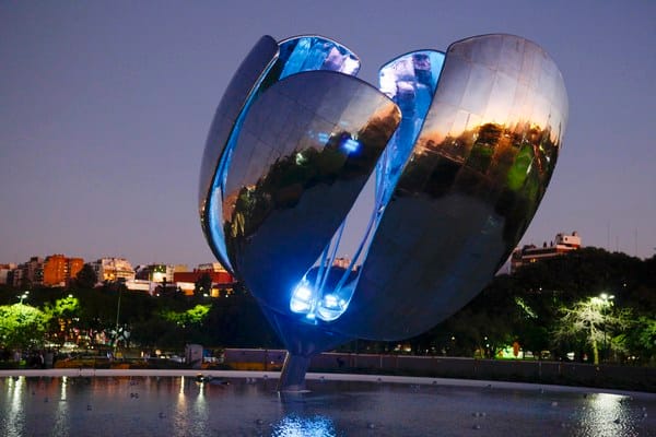 RGB LED lights installed in Floralis Genérica1